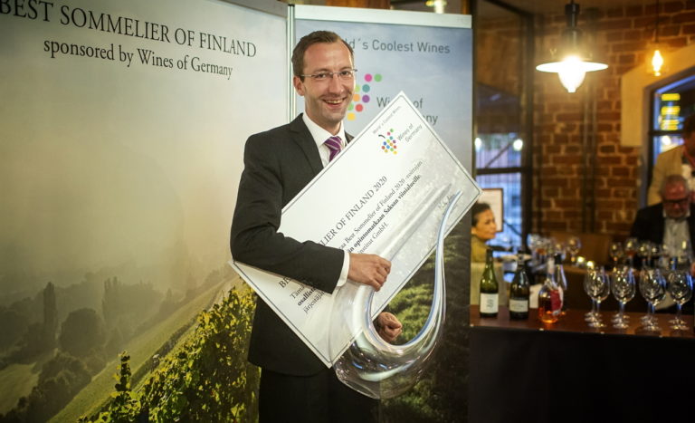 taneli-lehtonen-on-suomen-paras-sommelier-2020-ja-kilpailuvoittaja-jo